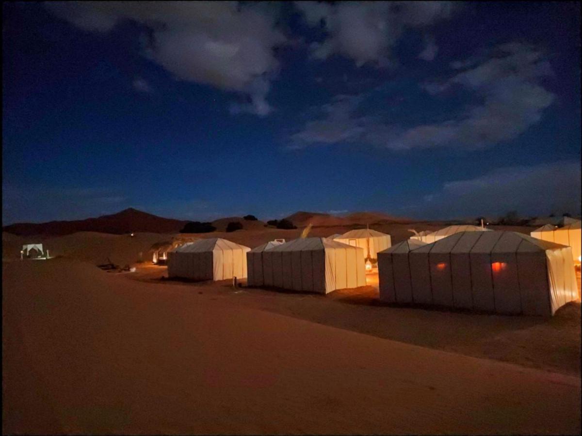 Desert Paradise Luxury Camp Merzouga Esterno foto