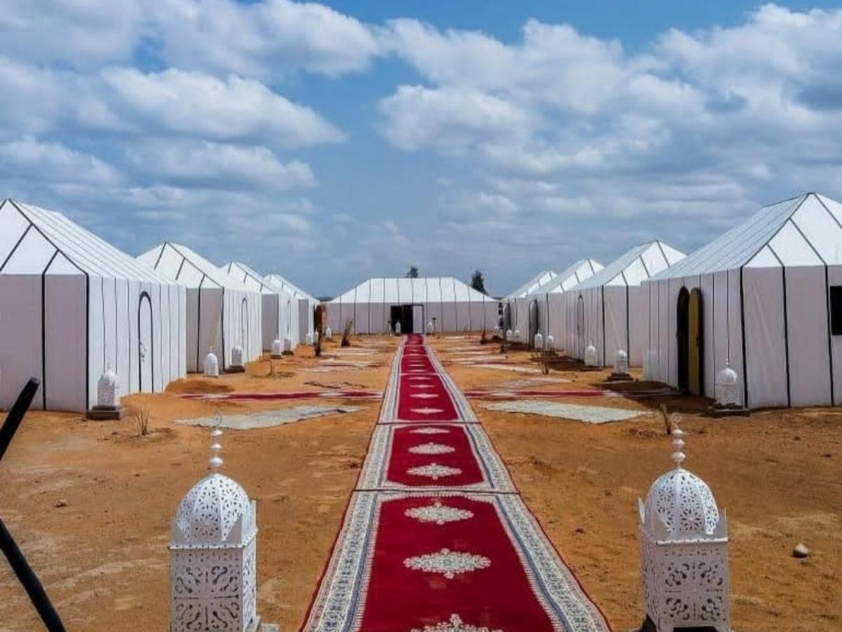Desert Paradise Luxury Camp Merzouga Esterno foto